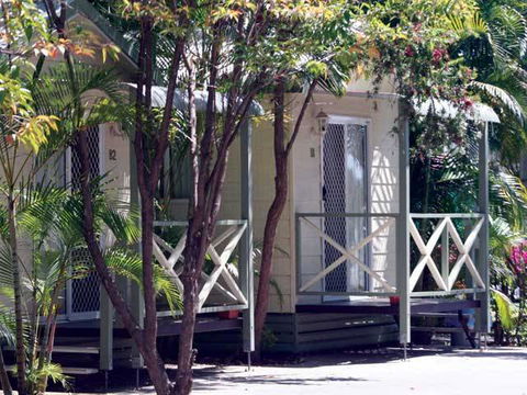 Emerald Cabin & Caravan Village - Cruises Travel 2