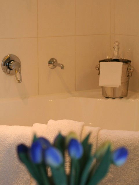 Hamilton Town House Motel On Shakespeare - Tourism Guide 3
