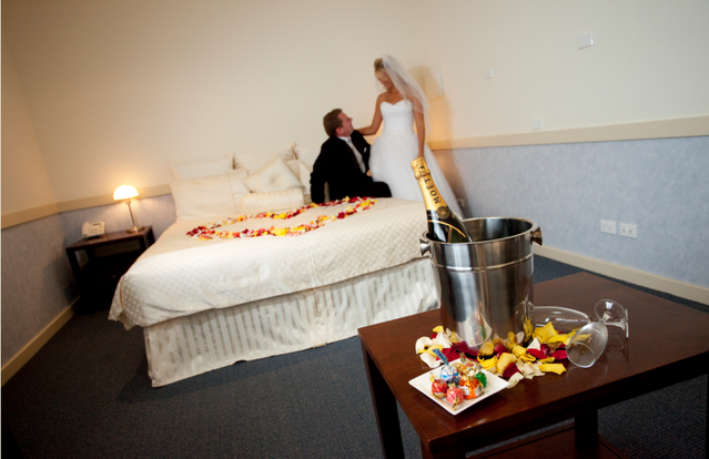 Hawkesbury Race Club Motel - Tourism Guide 0