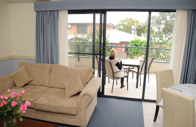 Hawkesbury Race Club Motel - Tourism Guide 4