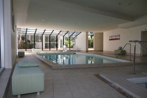 Hi Surf Beachfront Resort Apartments - Tourism Guide 4