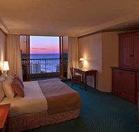 Hotel Grand Chancellor Surfers Paradise - Tourism Guide