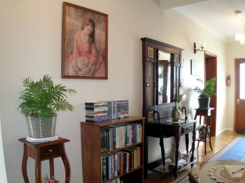 Johnstone's On Oxley Bed & Breakfast - Tourism Guide 2