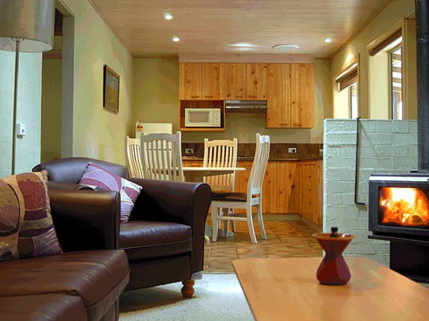 Kianinny Bush Cottages - Travel Agents 4