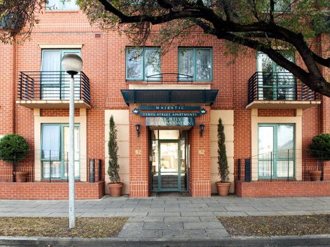 Majestic Tynte Street Apartments - Travel Agents 2