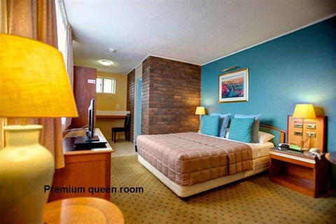 Matador Motor Inn - Tourism Guide 0