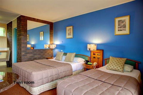Matador Motor Inn - Tourism Guide 6