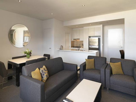 Meriton Serviced Apartments - Zetland - Tourism Guide 1