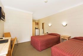 Nambour Lodge Motel - Tourism Guide 12