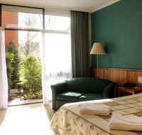 Moe Motor Inn - Tourism Guide