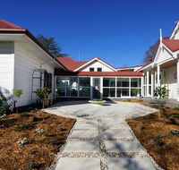 Moore Park Inn - Tourism Guide