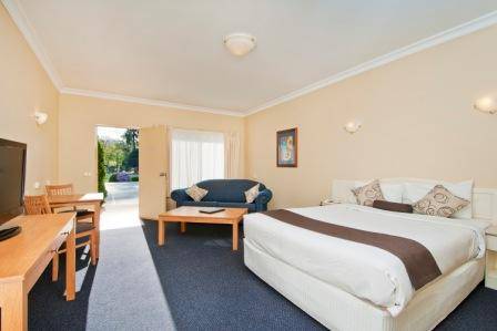 Nagambie Waterfront Motel - Tourism Guide 0