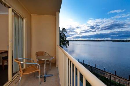 Nagambie Waterfront Motel - Tourism Guide 6