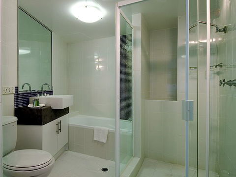 Oaks Hyde Park Plaza - Travel Agents 1