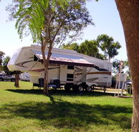 Outback Oasis Caravan Park - Cruises Travel