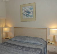 Pine Lodge Motel - Tourism Guide