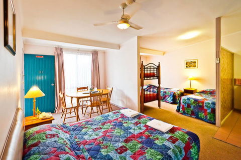 Premier Motor Inn - Tourism Guide 7