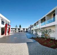 Quality Hotel Platinum International - Tourism Guide