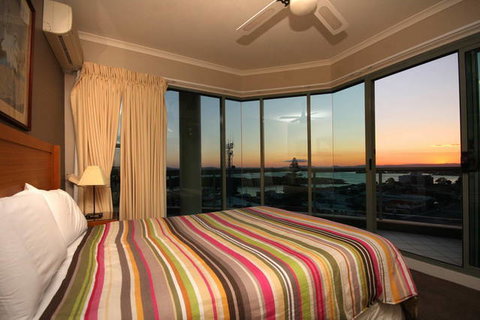 Sails Apartments - Travel Search 6