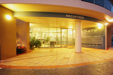 Sails Apartments - Travel Search 9