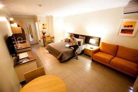 Spinifex Motel - Tourism Guide 0