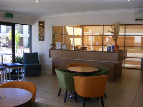 Spinifex Motel - Tourism Guide 3