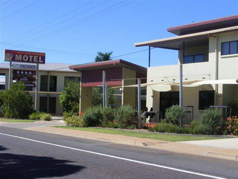 Spinifex Motel - Tourism Guide 4