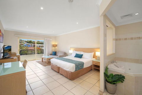 Terrigal Sails - Tourism Guide 12