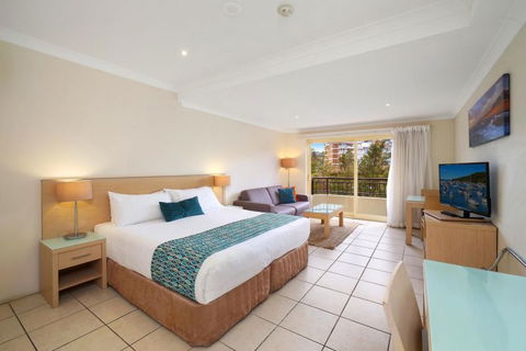 Terrigal Sails - Tourism Guide 17
