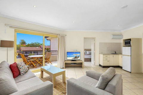 Terrigal Sails - Tourism Guide 8