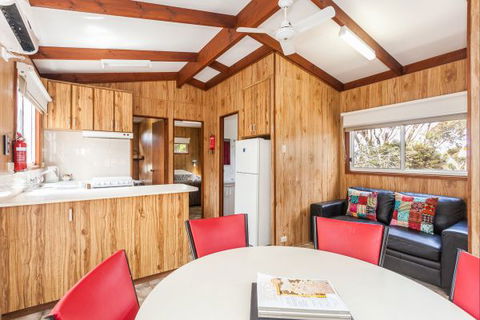 Aireys Inlet Holiday Park - Tourism Guide 14