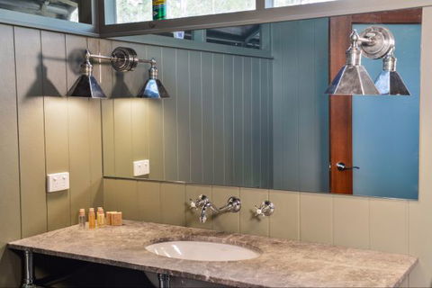 Arnhemland Barramundi Nature Lodge - Travel Agents 11