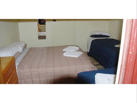 Capertee Royal Hotel - Cruises Travel 8