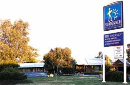 Swaggers Motor Inn & Restaurant - Tourism Guide 0