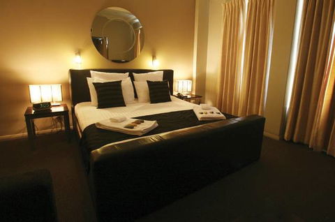 Clarendon Hotel - Tourism Guide 0