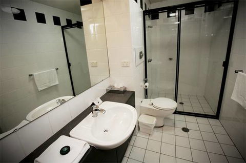 Clarendon Hotel - Tourism Guide 4