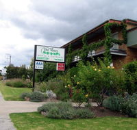 The Vines Motel  Cottages - Tourism Guide