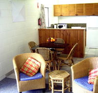 Ti Tree Holiday Apartments - Tourism Guide