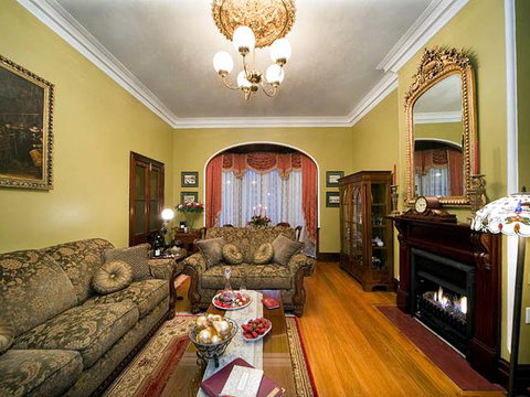 Varenna Luxury Accommodation - Tourism Guide 0