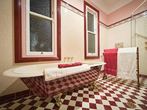 Varenna Luxury Accommodation - Tourism Guide 3