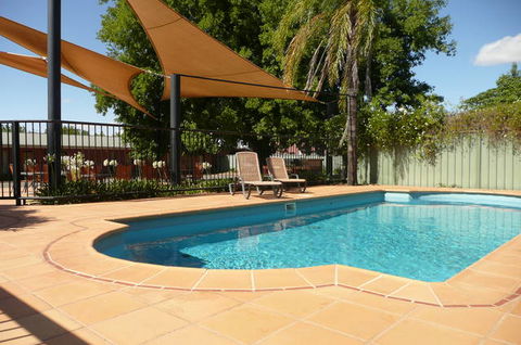 Wagga RSL Club Motel And Apartments - Tourism Guide 2