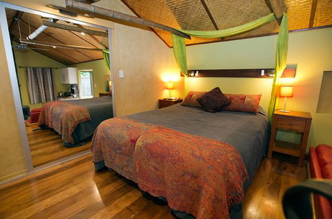 Witches Falls Cottages - Tourism Guide 0