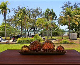 Absolute Beachfront Apartment - Tourism Guide 1