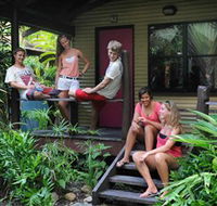 Airlie Beach Magnums Backpackers - Tourism Guide