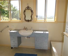 Acacia Park Farm House - Tourism Guide 1