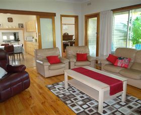 Acacia Park Farm House - Tourism Guide 6