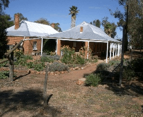 Avondale Discovery Farm - Tourism Guide 0