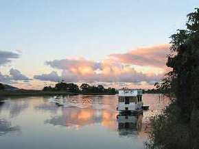 Tweed River House Boats - Tourism Guide 1