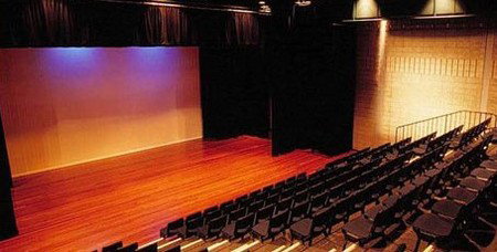 Riverside Theatre - Tourism Guide 4