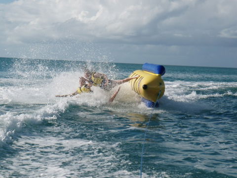 Aquavue Cafe Watersports - Tourism Guide 9